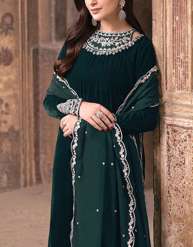 Decent Embroidered Velvet Party Wear Dress 2025 with Chiffon Dupatta image 3