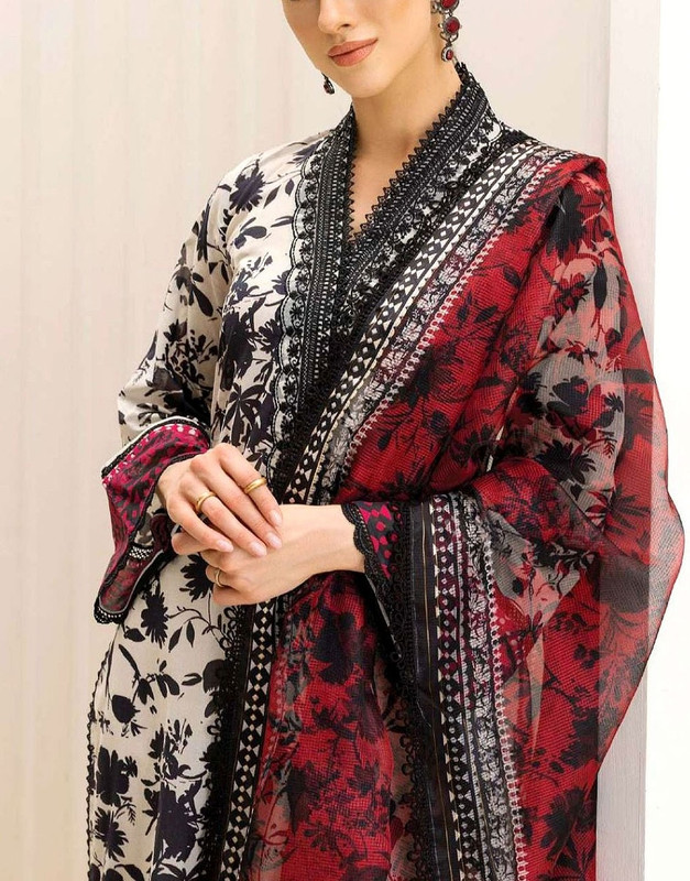 Digital Print Embroidered EID Lawn Dress with Chiffon Dupatta image 2