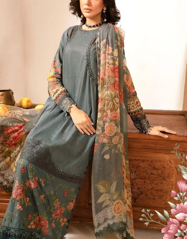Luxury Embroidered Lawn Dress Chiffon Dupatta image 4