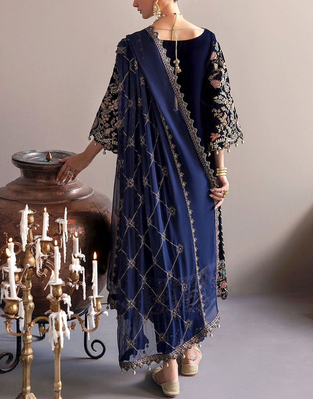 Luxury Handwork Embroidered Velvet Wedding Dress with Chiffon Dupatta image 2