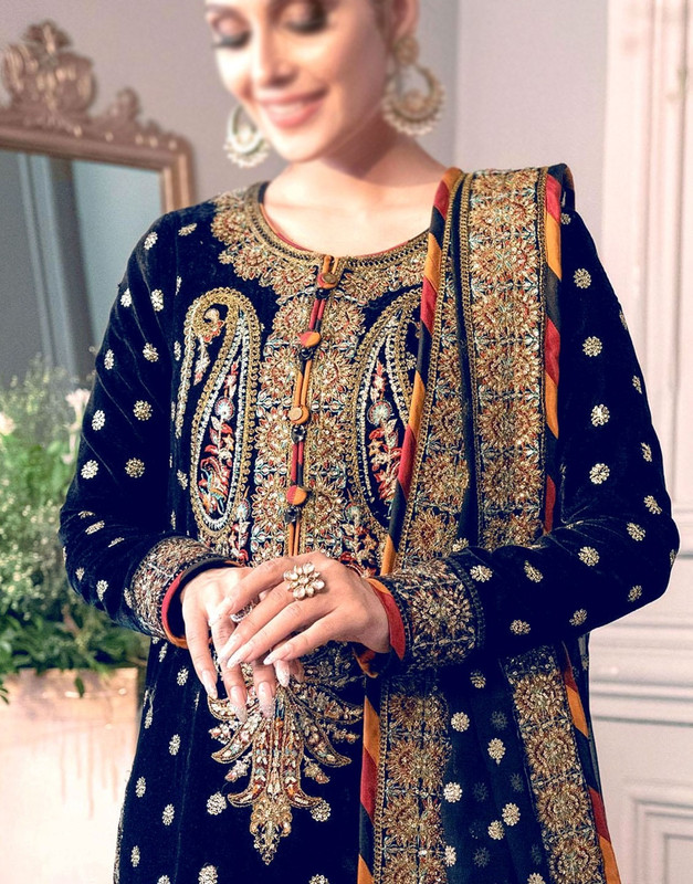 Luxury Heavy Embroidered Navy Blue Velvet Wedding Dress image 3