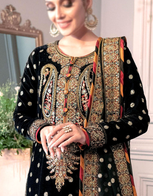 Luxury Heavy Embroidered Black Velvet Wedding Dress image 3