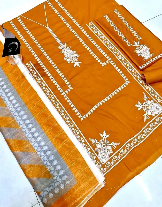 Heavy Embroidered Lawn Suit 2025 with Diamond Zari Dupatta image 3