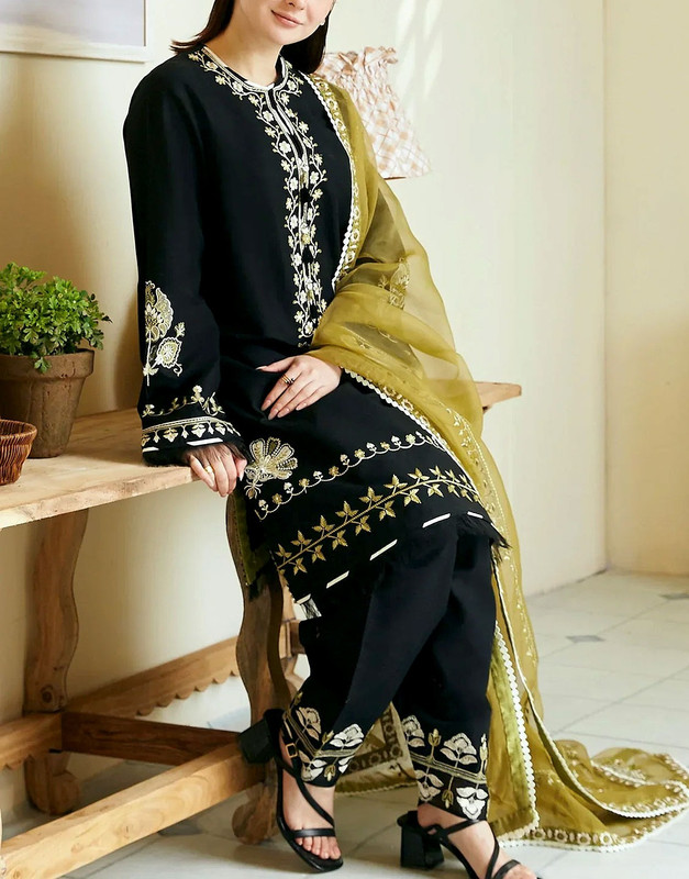 Elegant Embroidered EID Lawn Dress with Emb. Organza Dupatta image 2