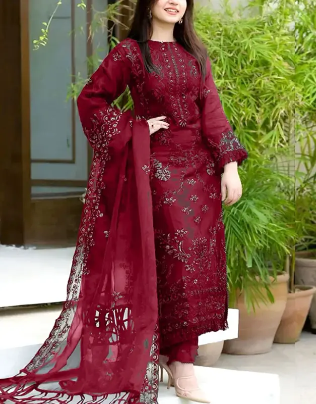 Luxury Heavy Embroidered Cotton Suit 3-Pc with Embroidered Bamber Chiffon Dupatta (2025).